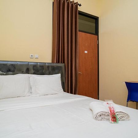 RedDoorz Syariah near Jembatan Merah Plaza Krembangan Luaran gambar
